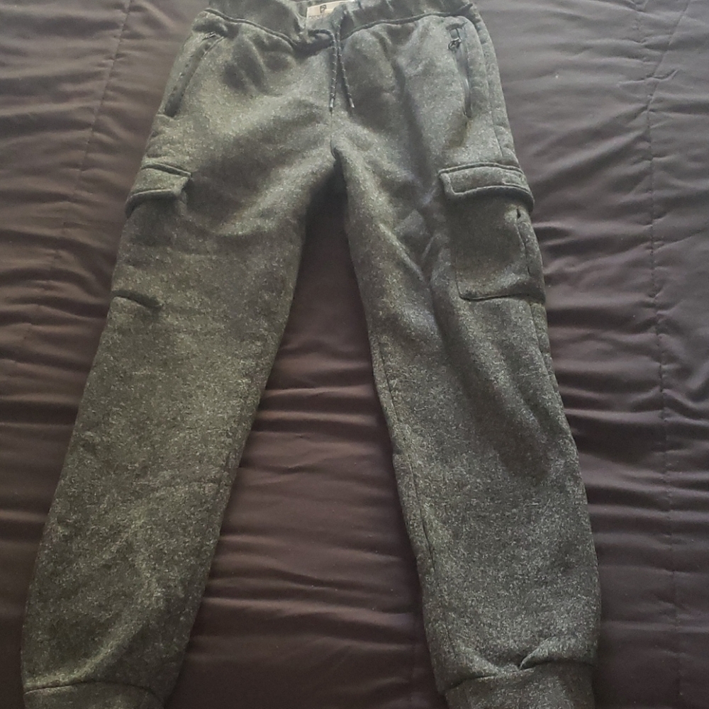Boys Med. 10-12 joggers
